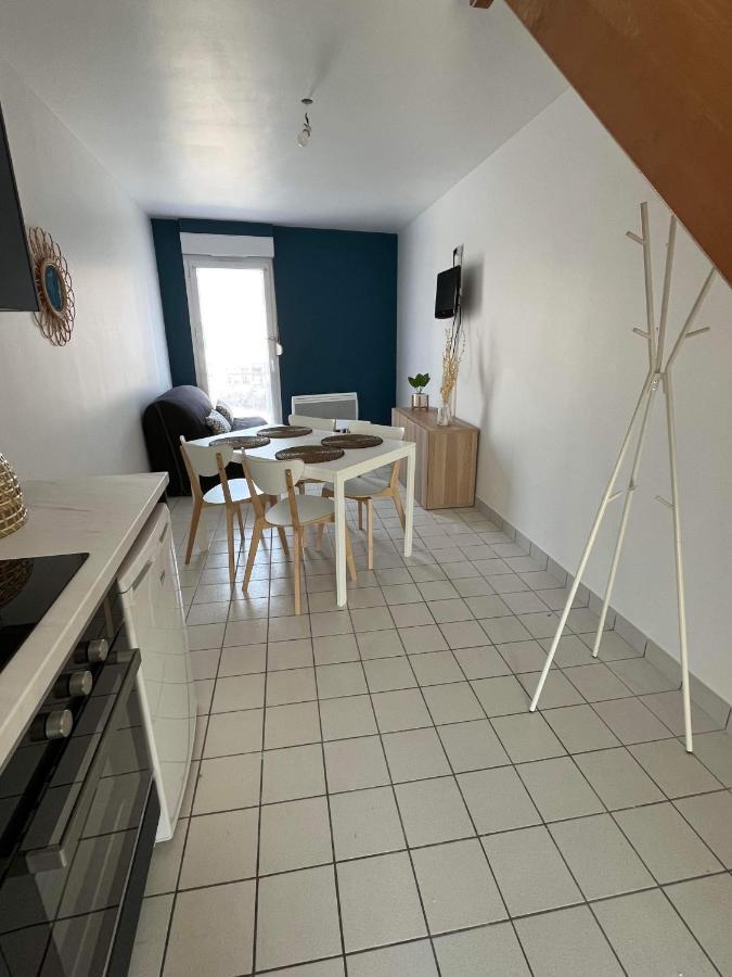 Anselme, F2 Duplex Avec Cour Commune Et Proche De La Mer ,2 Ver-sur-Mer Bagian luar foto