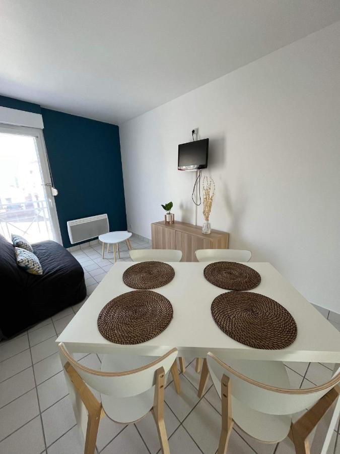 Anselme, F2 Duplex Avec Cour Commune Et Proche De La Mer ,2 Ver-sur-Mer Bagian luar foto